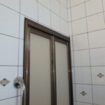 浴室ドアのカバー工法